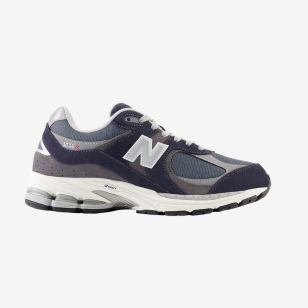 New Balance 2002r sneakers